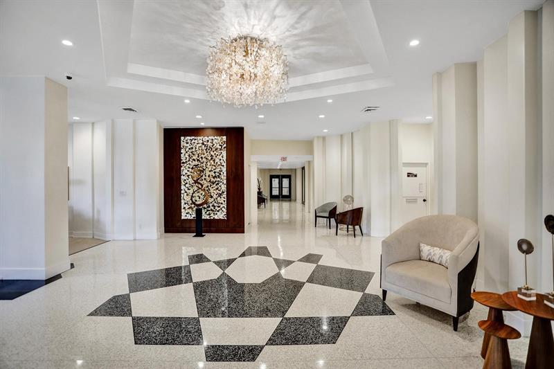 Image 71 of 86 For 2000 Ocean Blvd  10e