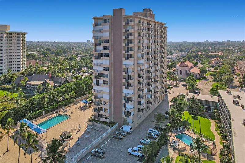 Image 76 of 86 For 2000 Ocean Blvd  10e