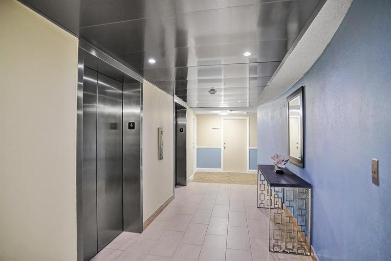 Image 8 of 86 For 2000 Ocean Blvd  10e