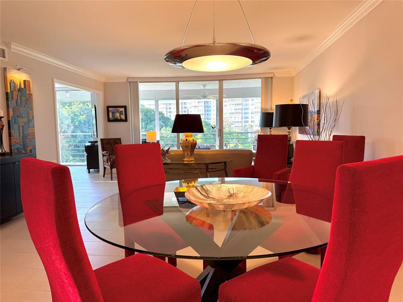 Image 5 of 86 For 545 Oaks Ln  410