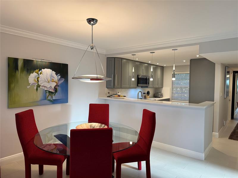 Image 7 of 86 For 545 Oaks Ln  410