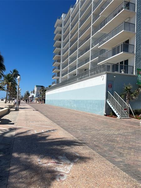 Image 5 of 41 For 400 Surf Rd  806