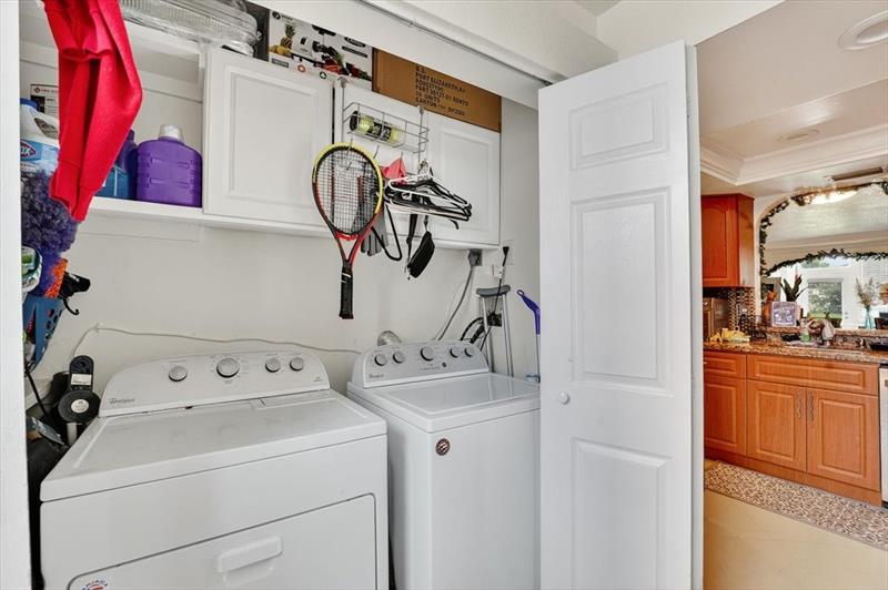 Image 25 of 31 For 950 80th Ave  106