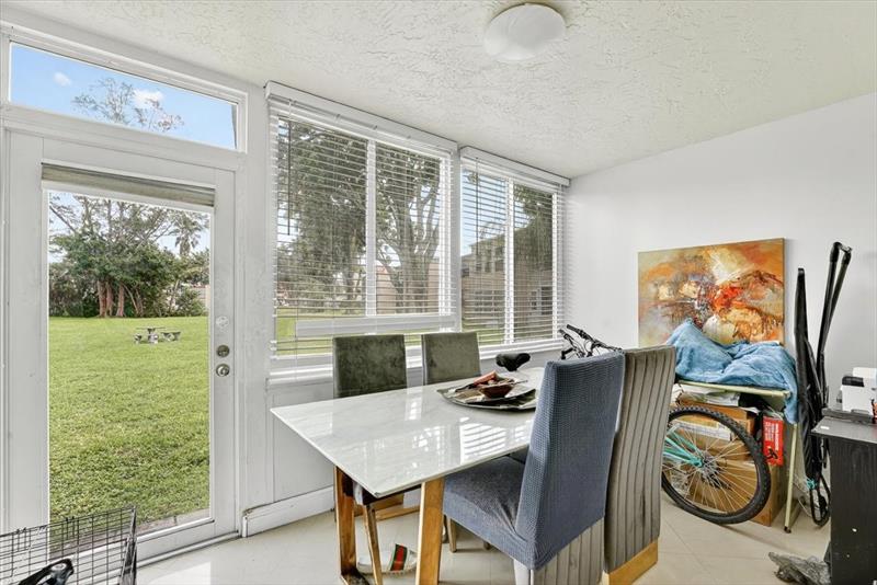 Image 26 of 31 For 950 80th Ave  106