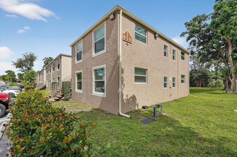 Image 28 of 31 For 950 80th Ave  106