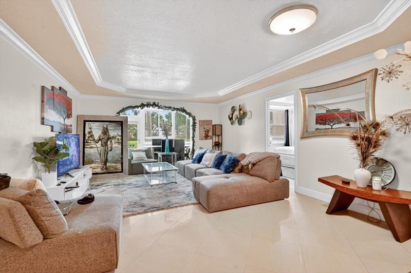 Image 5 of 31 For 950 80th Ave  106