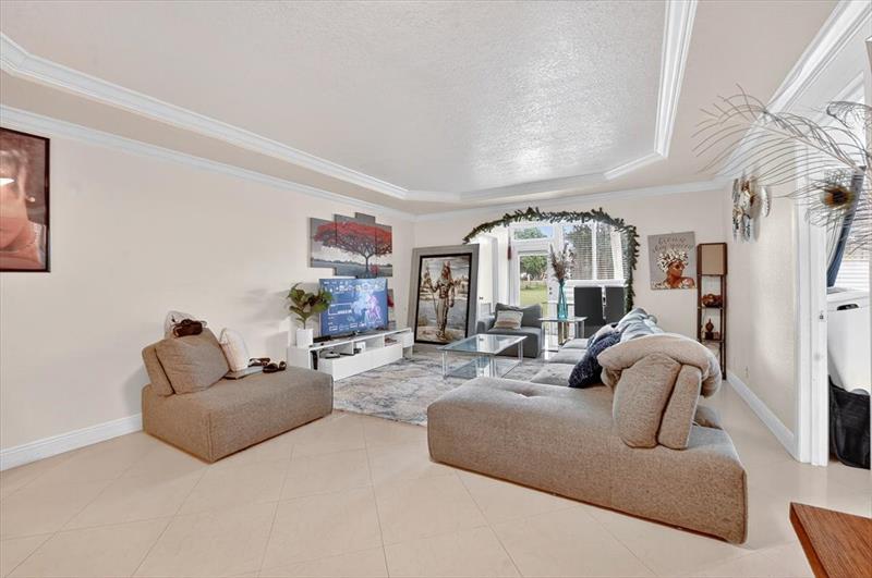 Image 6 of 31 For 950 80th Ave  106