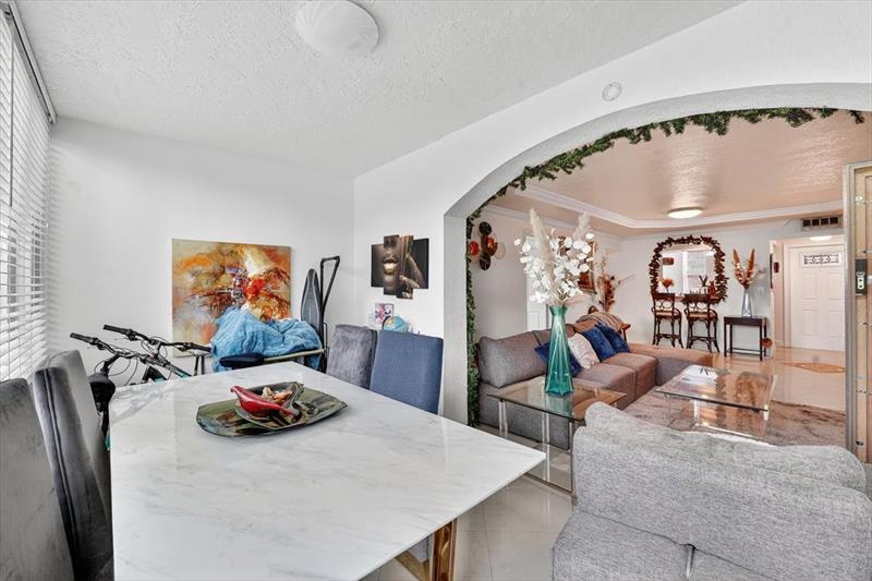 Image 9 of 31 For 950 80th Ave  106