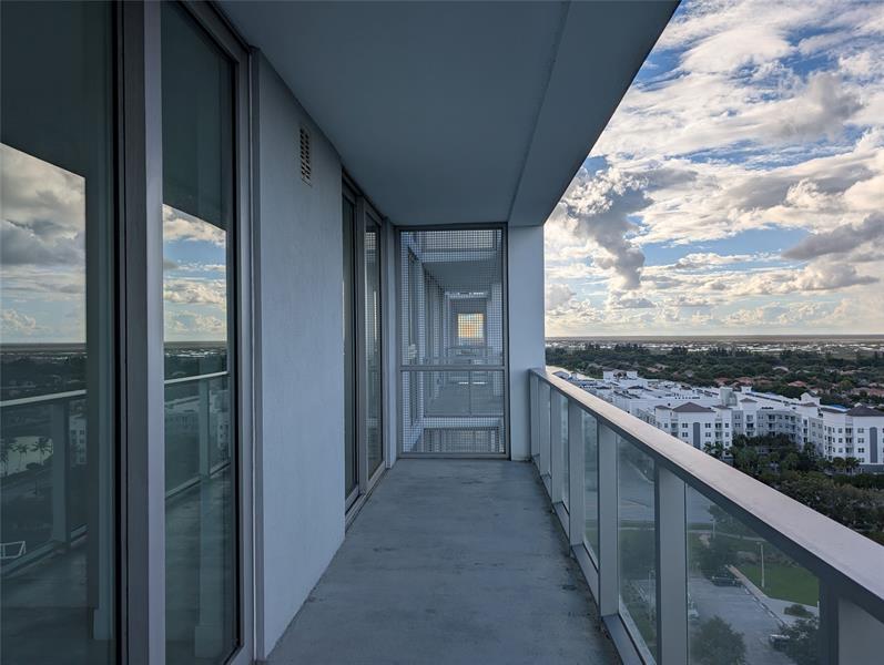 Image 10 of 17 For 2000 Metropica Way  1501