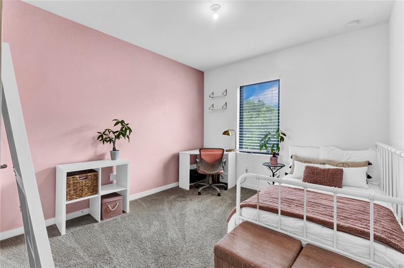 Image 11 of 21 For 425 17th St  