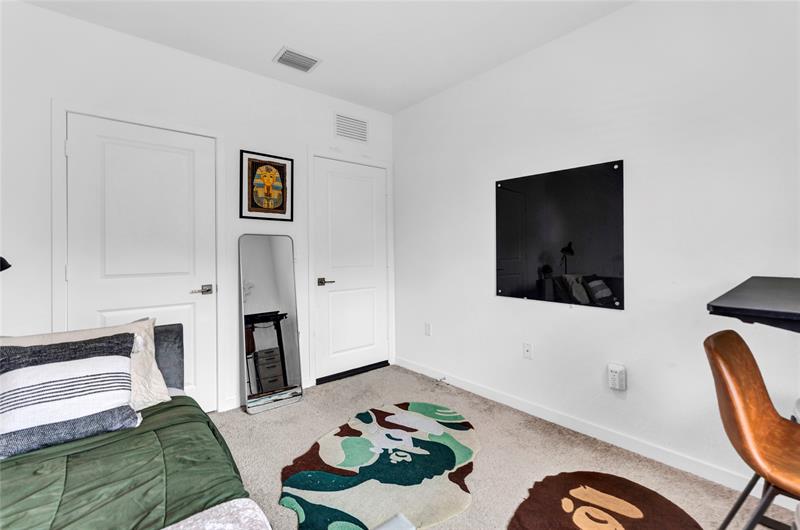 Image 13 of 21 For 425 17th St  