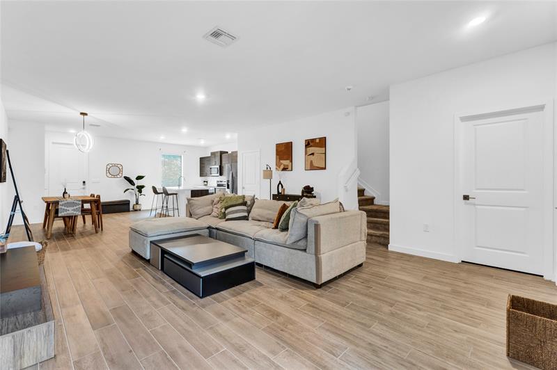 Image 16 of 21 For 425 17th St  