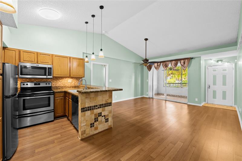 Image 4 of 22 For 711 Lyons Rd  14207