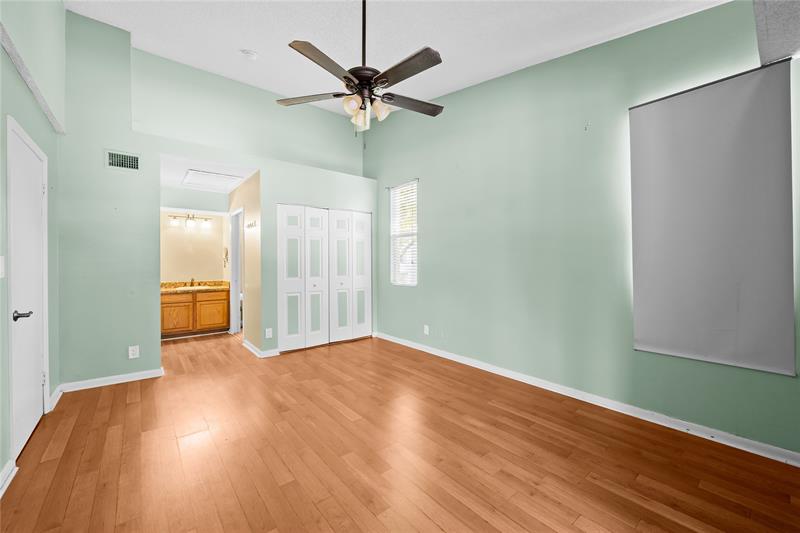 Image 6 of 22 For 711 Lyons Rd  14207