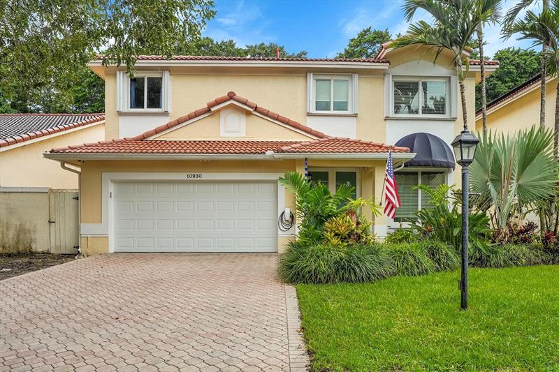 Details for 10930 153 Ct, Miami, FL 33196