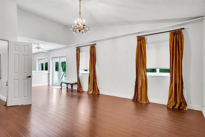 Image 17 of 40 For 10930 153 Ct
