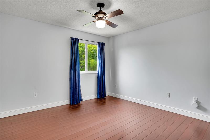 Image 32 of 40 For 10930 153 Ct