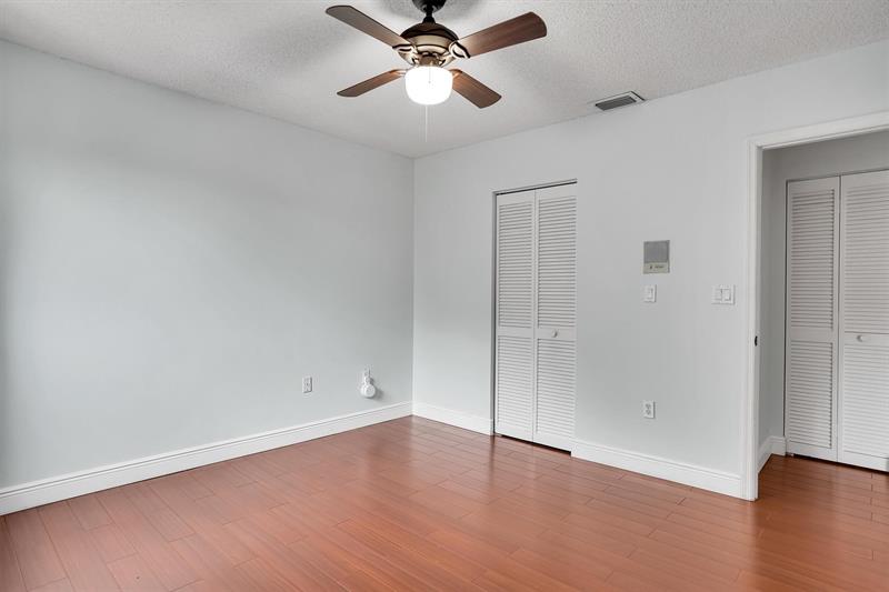 Image 33 of 40 For 10930 153 Ct