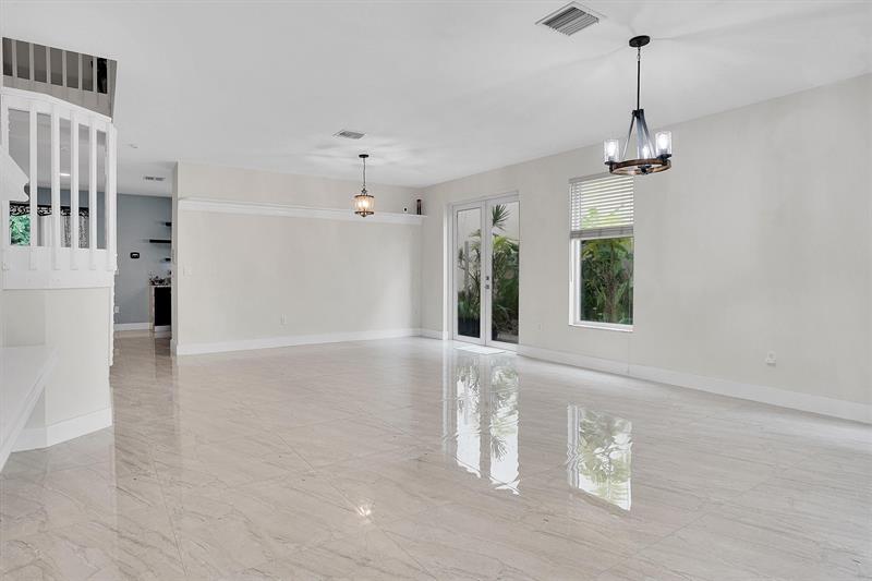 Image 5 of 40 For 10930 153 Ct