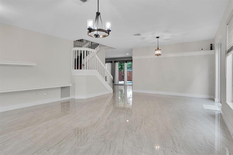 Image 6 of 40 For 10930 153 Ct