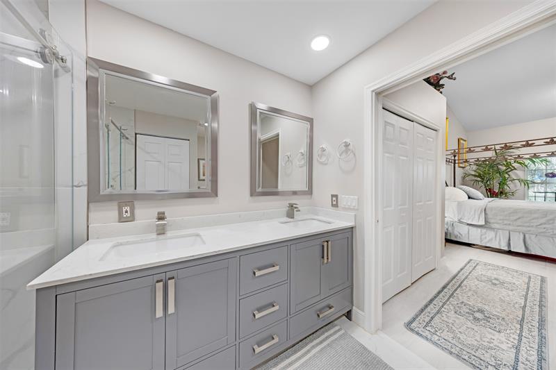 Image 16 of 21 For 4115 Carriage Dr  P2