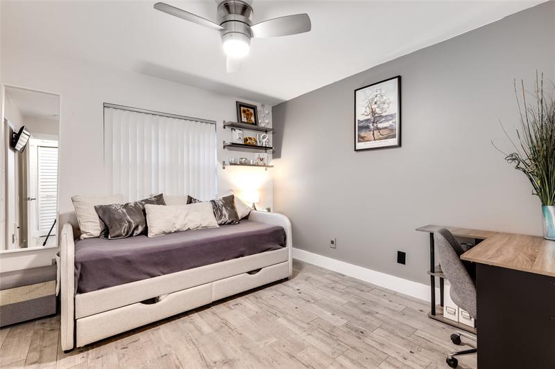 Image 16 of 30 For 3640 95th Ter  1k