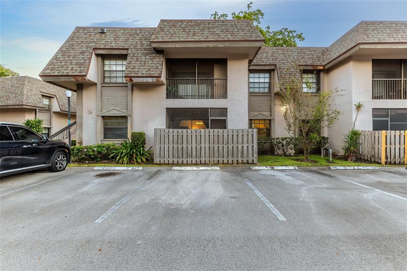 Image 27 of 30 For 3640 95th Ter  1k