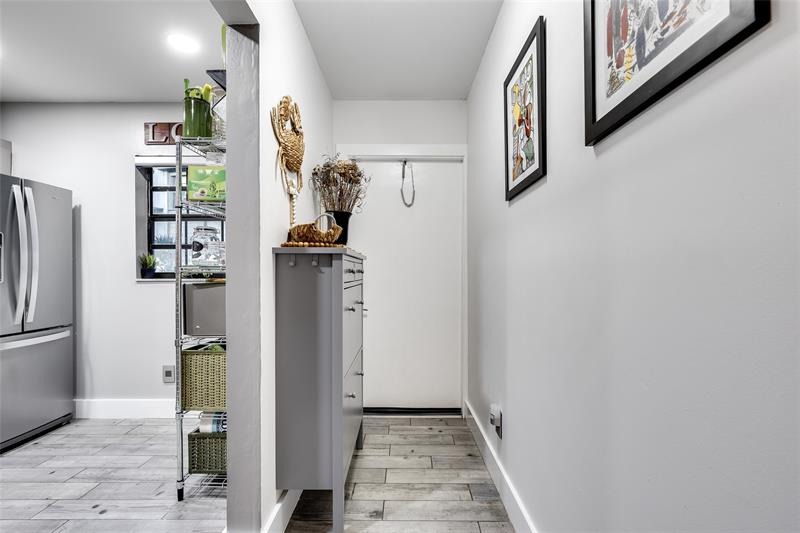 Image 5 of 30 For 3640 95th Ter  1k