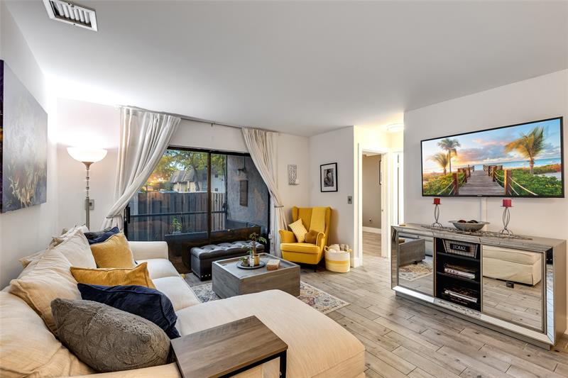 Image 9 of 30 For 3640 95th Ter  1k