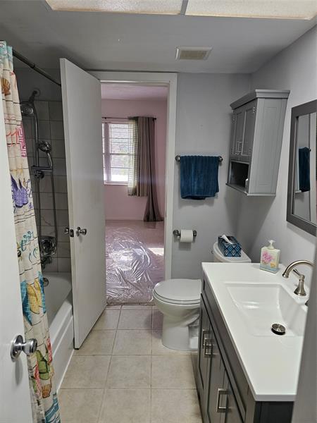 Image 7 of 9 For 2851 Golf Blvd  101