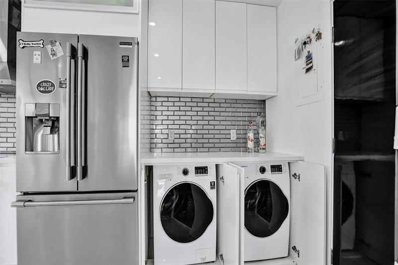 Image 15 of 58 For 2100 Ocean Ln  1202