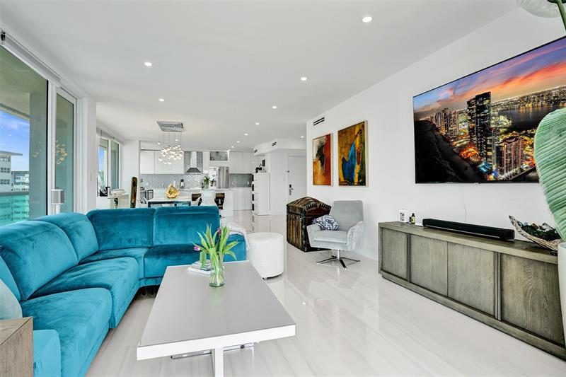 Image 17 of 58 For 2100 Ocean Ln  1202