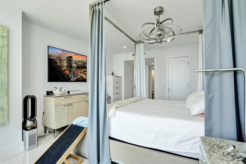 Image 32 of 58 For 2100 Ocean Ln  1202