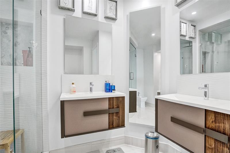 Image 38 of 58 For 2100 Ocean Ln  1202