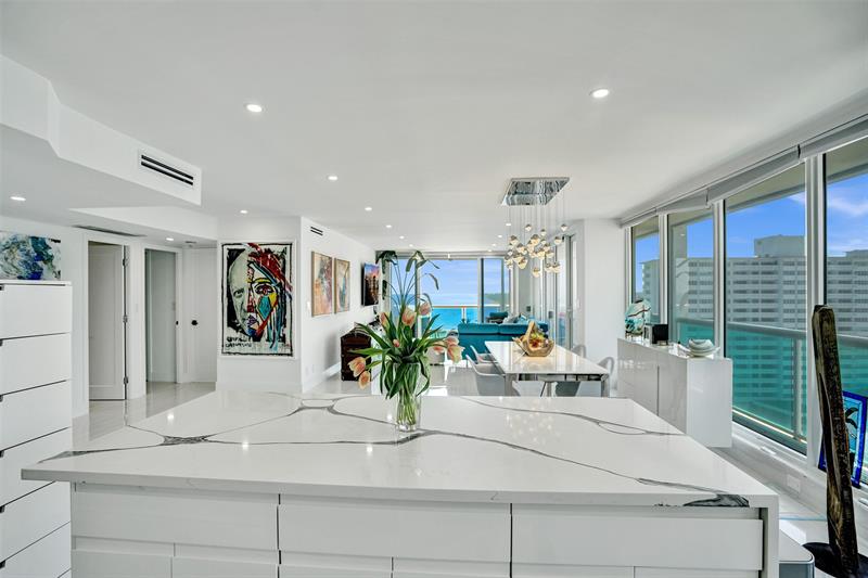 Image 8 of 58 For 2100 Ocean Ln  1202