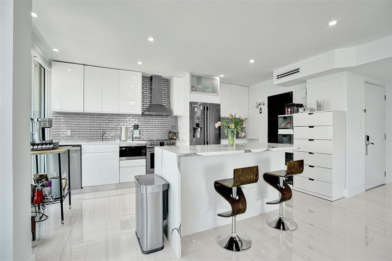 Image 9 of 58 For 2100 Ocean Ln  1202