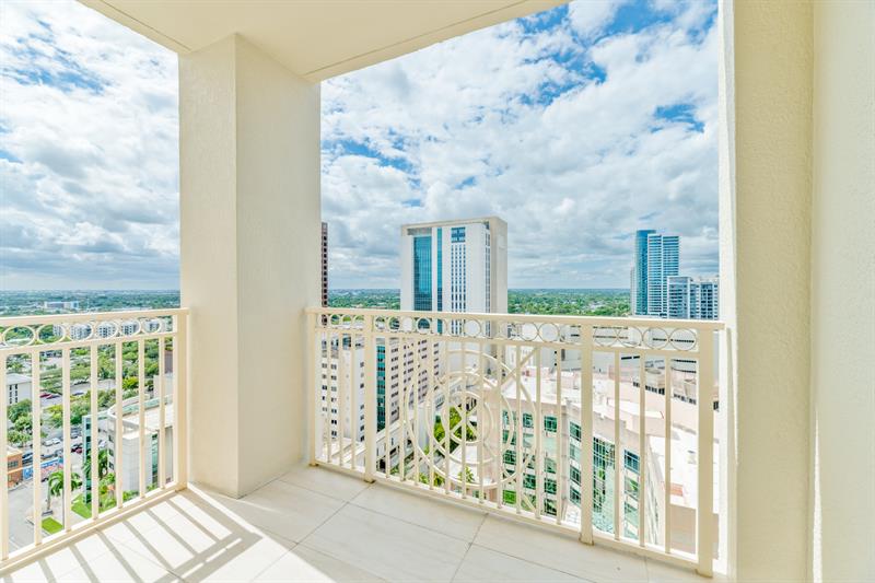 Image 9 of 30 For 511 5th Ave  2114