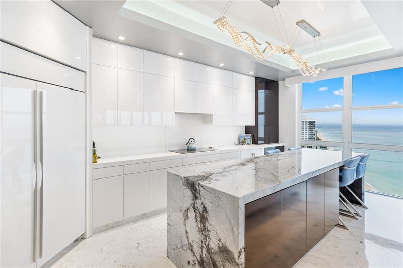 Image 10 of 31 For 3200 Ocean Blvd  Sph2609