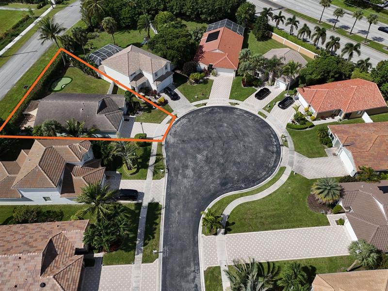 Image 3 of 33 For 8260 Palm Gate Dr