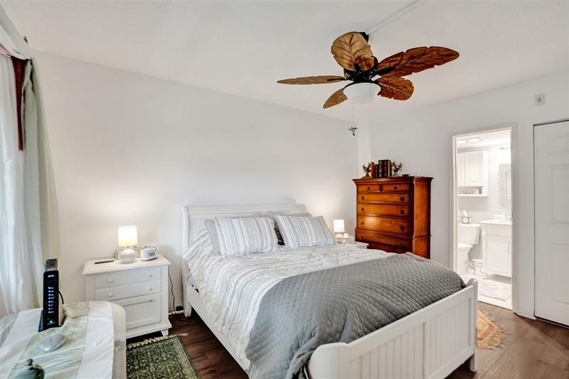 Image 15 of 74 For 105 19th Ave  352