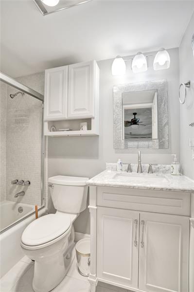 Image 20 of 74 For 105 19th Ave  352