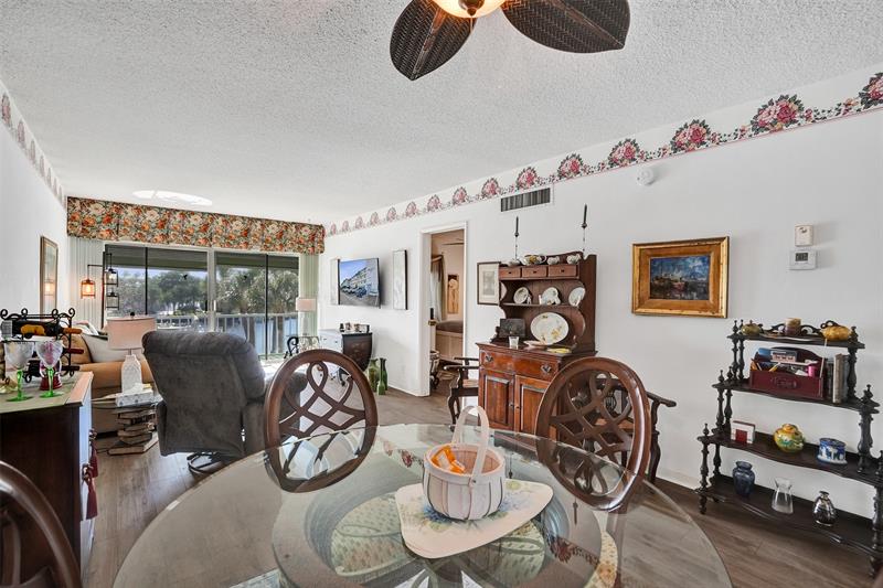 Image 30 of 74 For 105 19th Ave  352