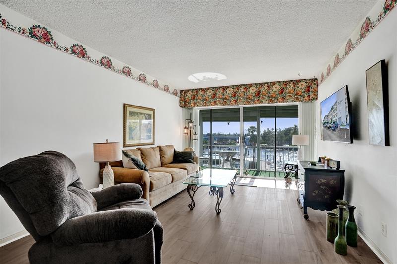 Image 31 of 74 For 105 19th Ave  352