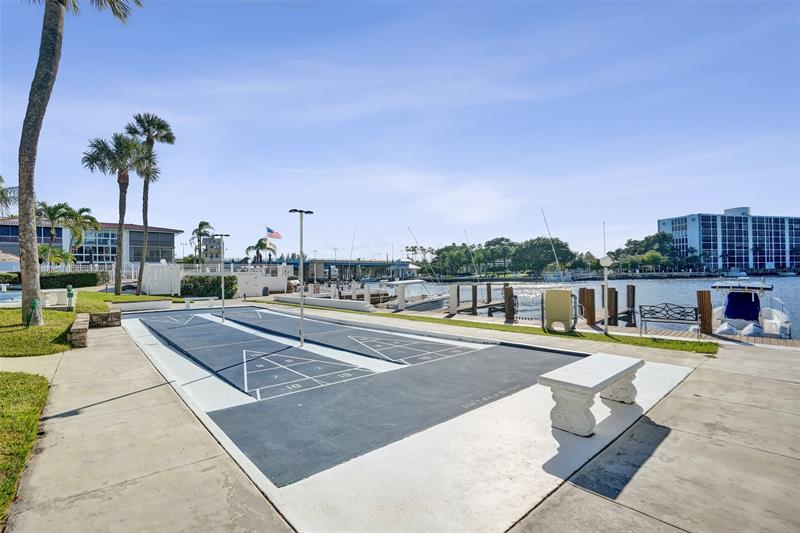 Image 54 of 74 For 105 19th Ave  352