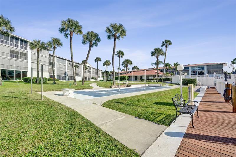 Image 57 of 74 For 105 19th Ave  352