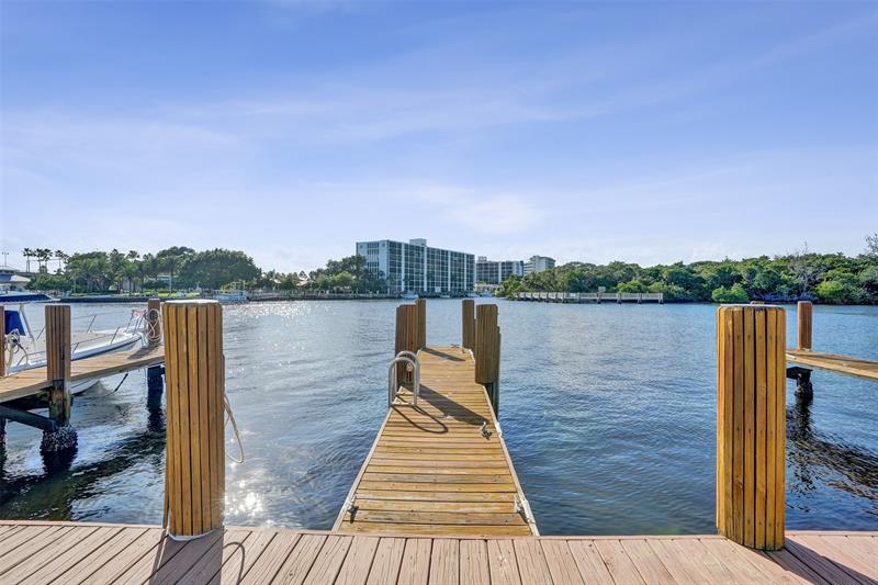 Image 58 of 74 For 105 19th Ave  352