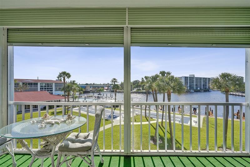 Image 6 of 74 For 105 19th Ave  352