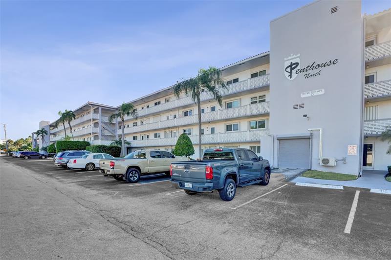 Image 64 of 74 For 105 19th Ave  352