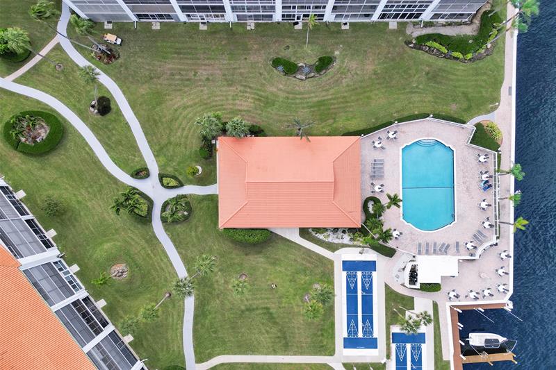 Image 71 of 74 For 105 19th Ave  352