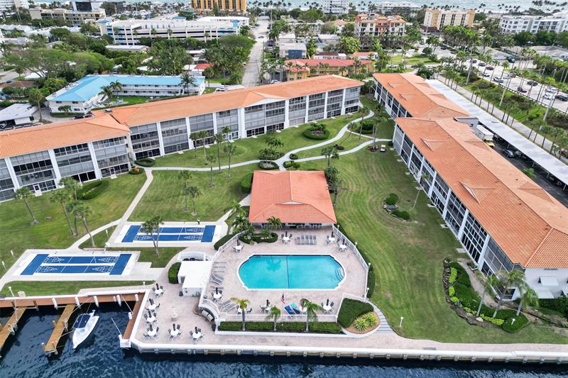 Image 72 of 74 For 105 19th Ave  352